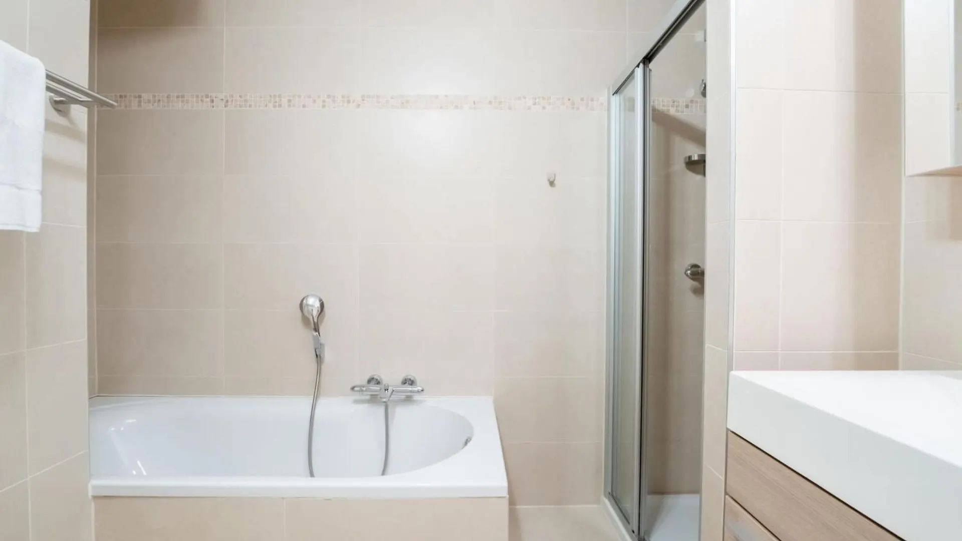 Apartment Parklane-3 By Interhome Bredene 0*,  Belçika