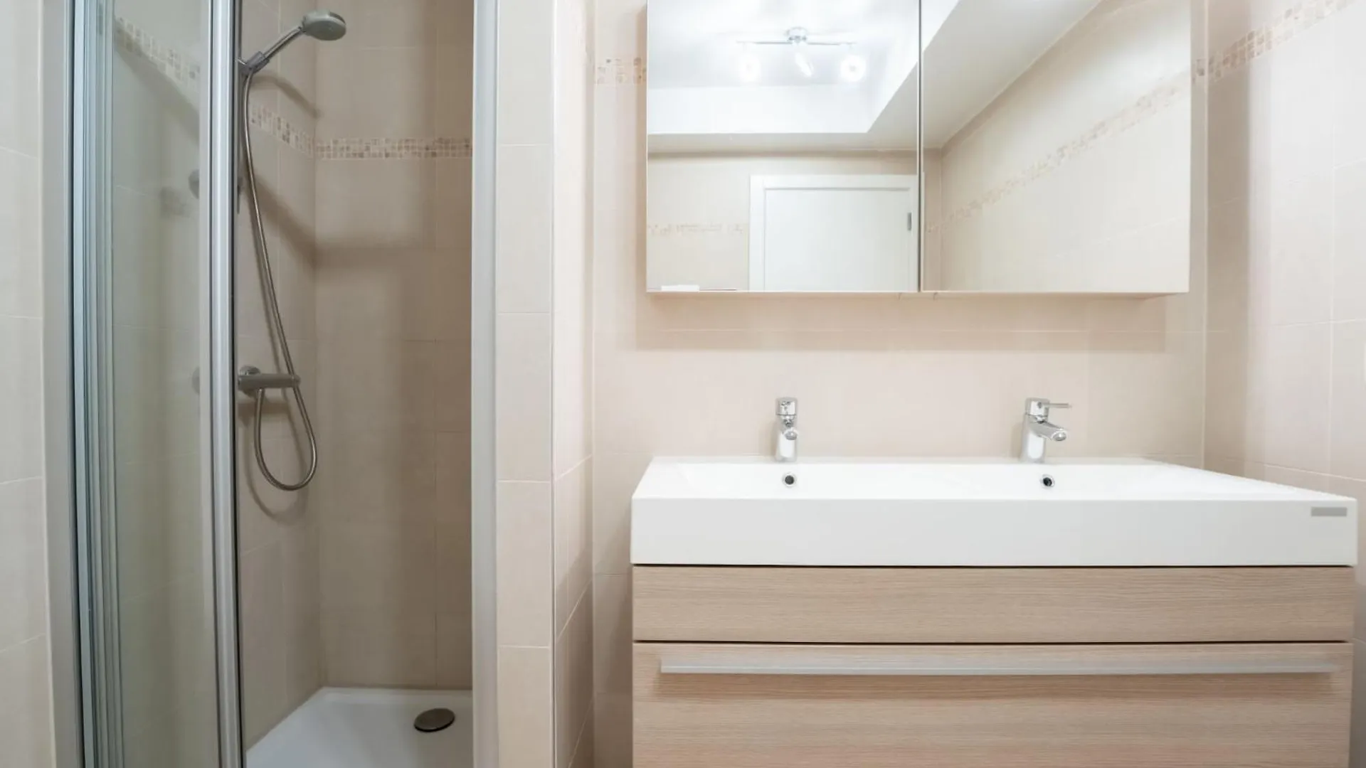 Apartment Parklane-3 By Interhome Bredene